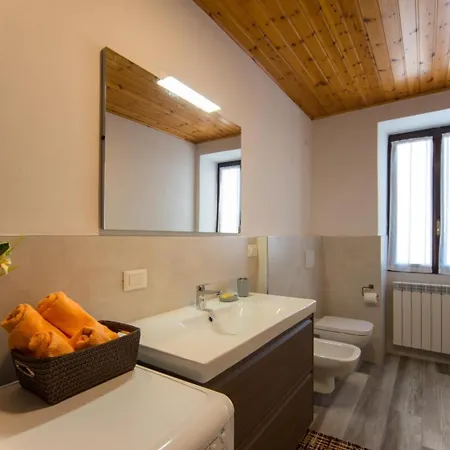 Casa Margherita 1p, Ospitar Borno
